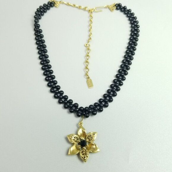 Vintage 1928 Flower Pendant and Black Beaded Necklace with Adjustable Clasp - Picture 2 of 8